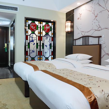 Guangdong Victory Hotel -Shamian Island Гуанчжоу Экстерьер фото