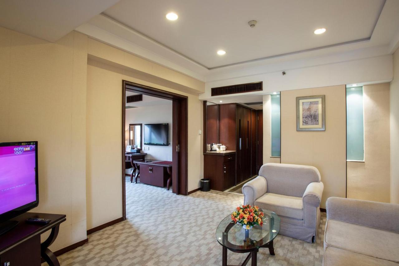 Guangdong Victory Hotel -Shamian Island Гуанчжоу Экстерьер фото