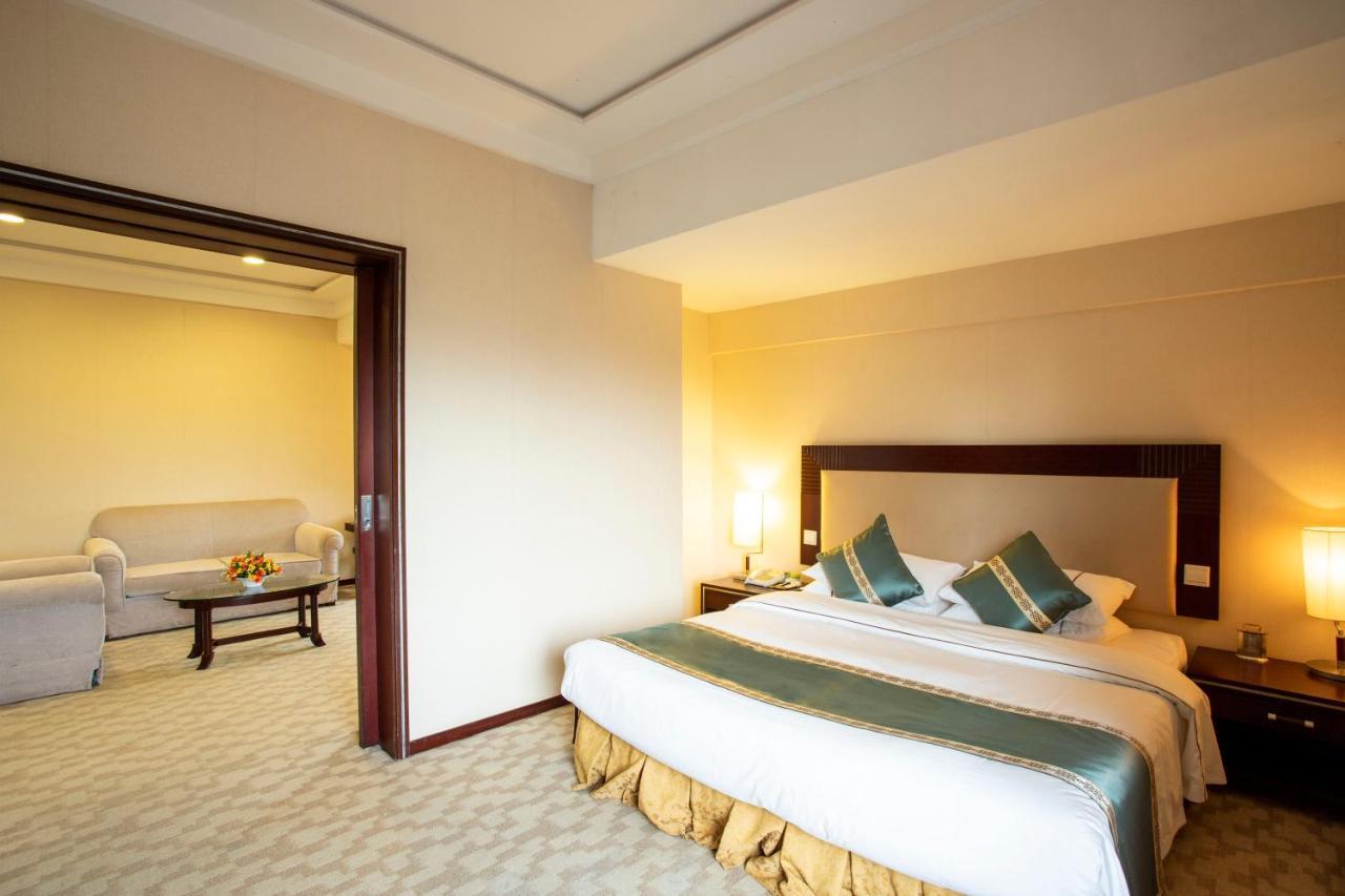 Guangdong Victory Hotel -Shamian Island Гуанчжоу Экстерьер фото